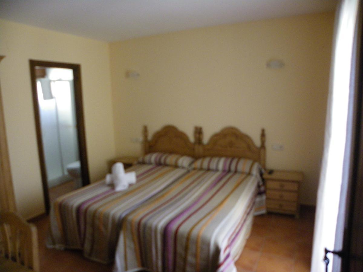 Hostal La Vega Peralejos Exteriör bild