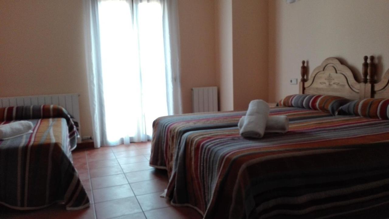Hostal La Vega Peralejos Exteriör bild